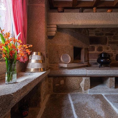 منزل الضيف Ézaro  في Casa De Miranda المظهر الخارجي الصورة